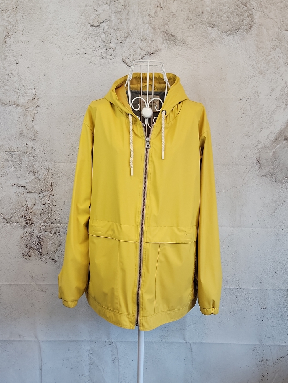 Weatherproof Vintage Womens Yellow Raincoat Hooded Size XL